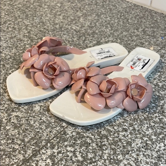 NWT Elegant Pink Floral Women's Sandals - Picture 1 of 5